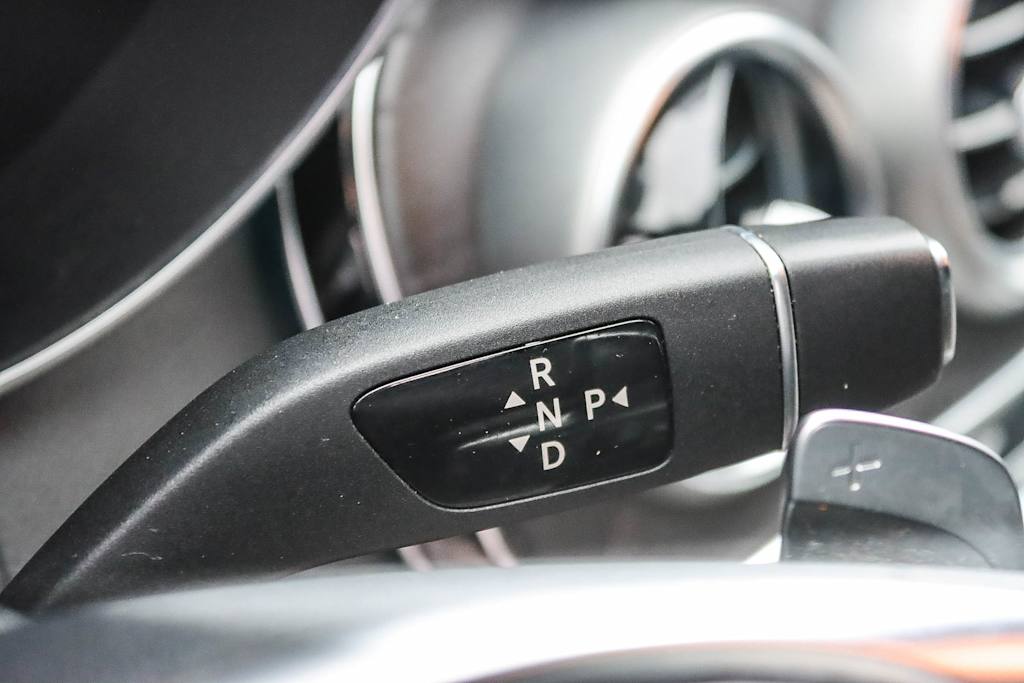 Thumbnail: 2015 Mercedes-Benz C-Class - 18