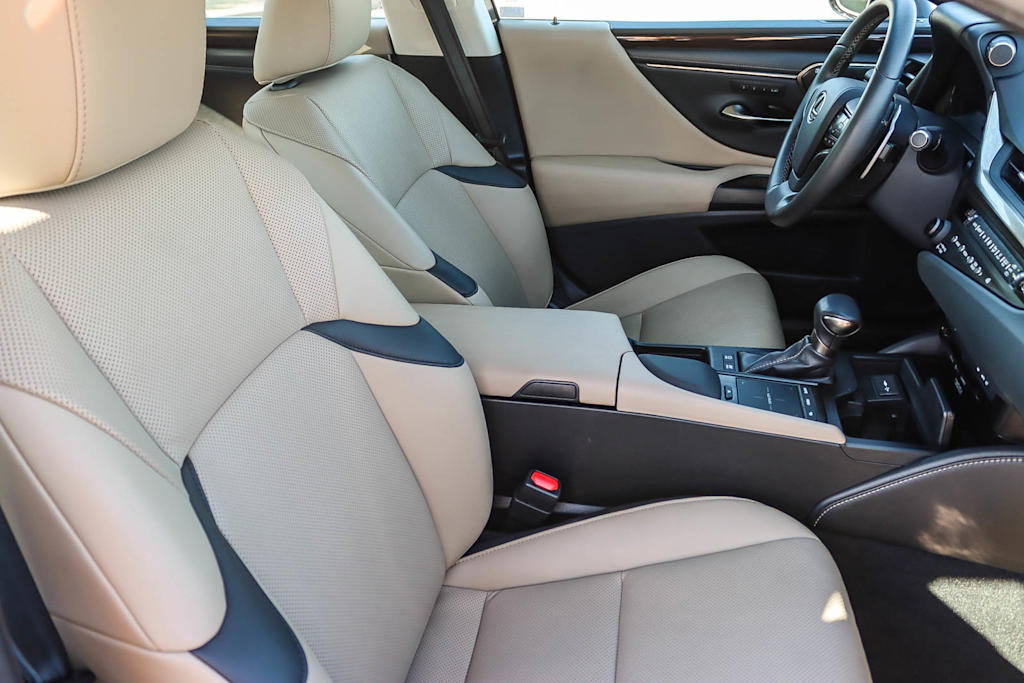 Thumbnail: 2019 Lexus ES - 9