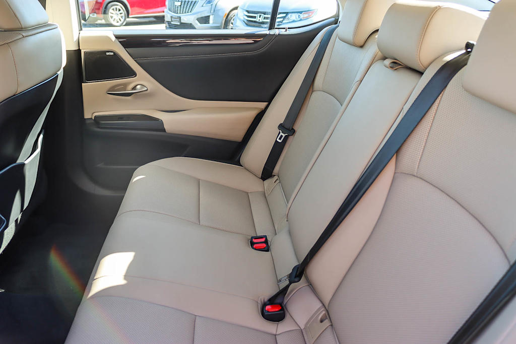 Thumbnail: 2019 Lexus ES - 11