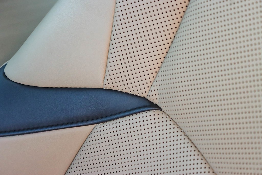 Thumbnail: 2019 Lexus ES - 28