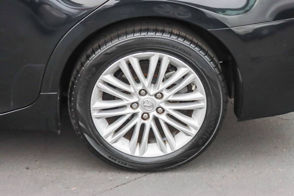 Thumbnail: 2017 Lexus ES - 22