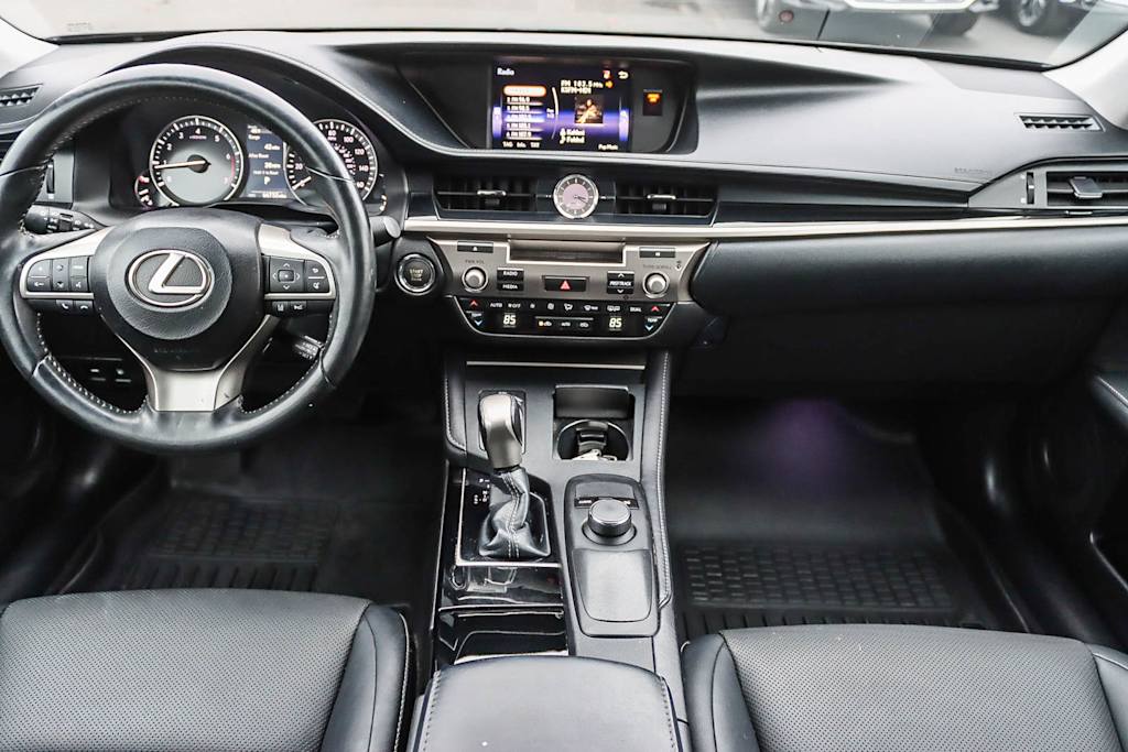 Thumbnail: 2017 Lexus ES - 2