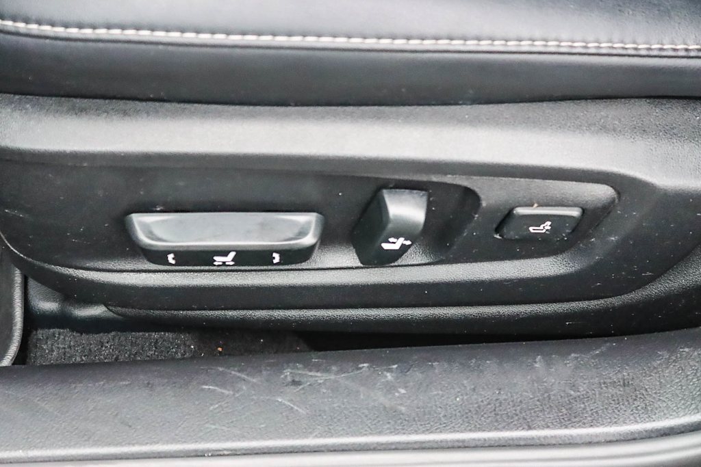 Thumbnail: 2017 Lexus ES - 26