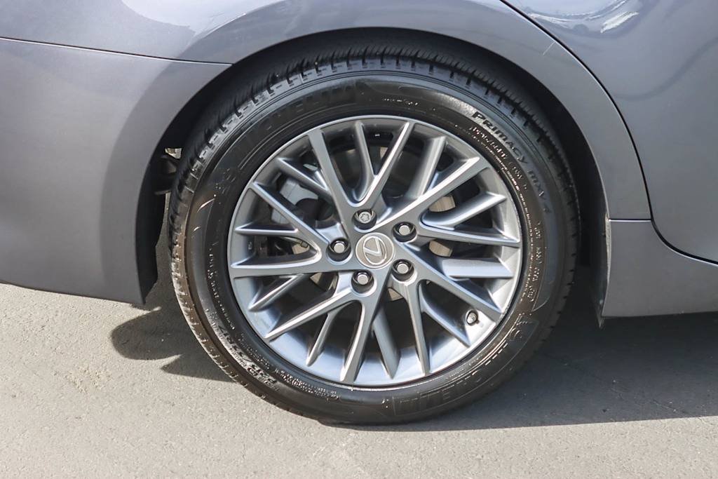 Thumbnail: 2018 Lexus ES - 21