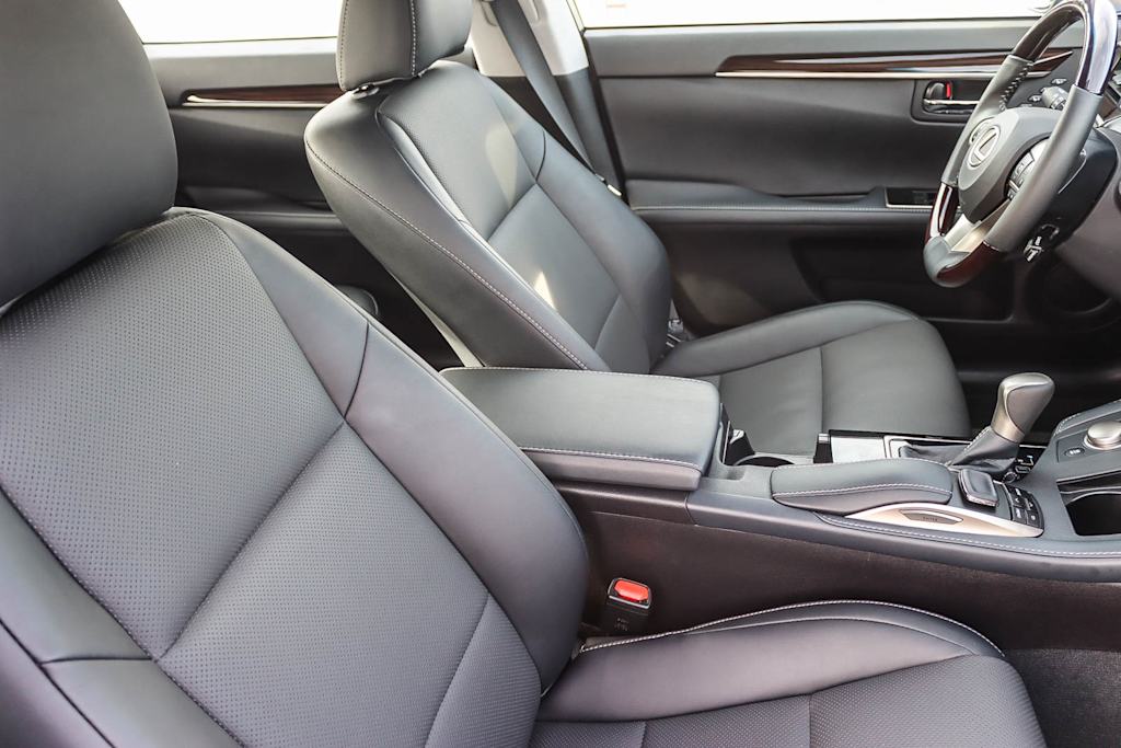 Thumbnail: 2018 Lexus ES - 9