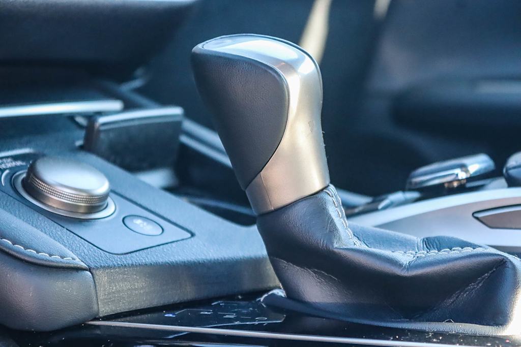 Thumbnail: 2018 Lexus ES - 25