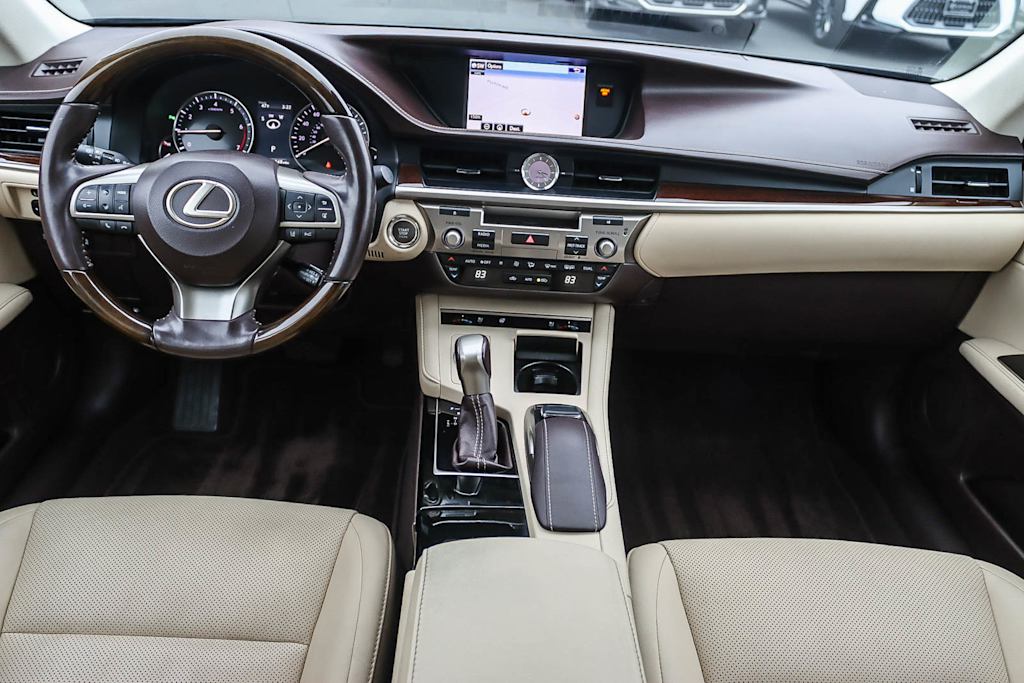 Thumbnail: 2016 Lexus ES - 2