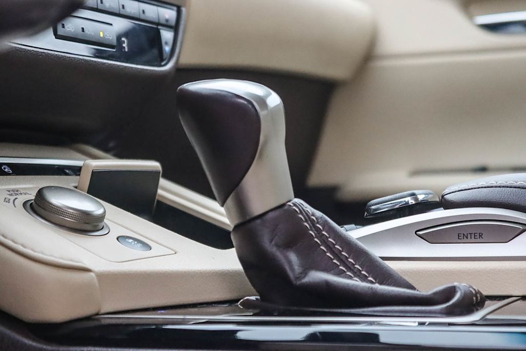 Thumbnail: 2016 Lexus ES - 26