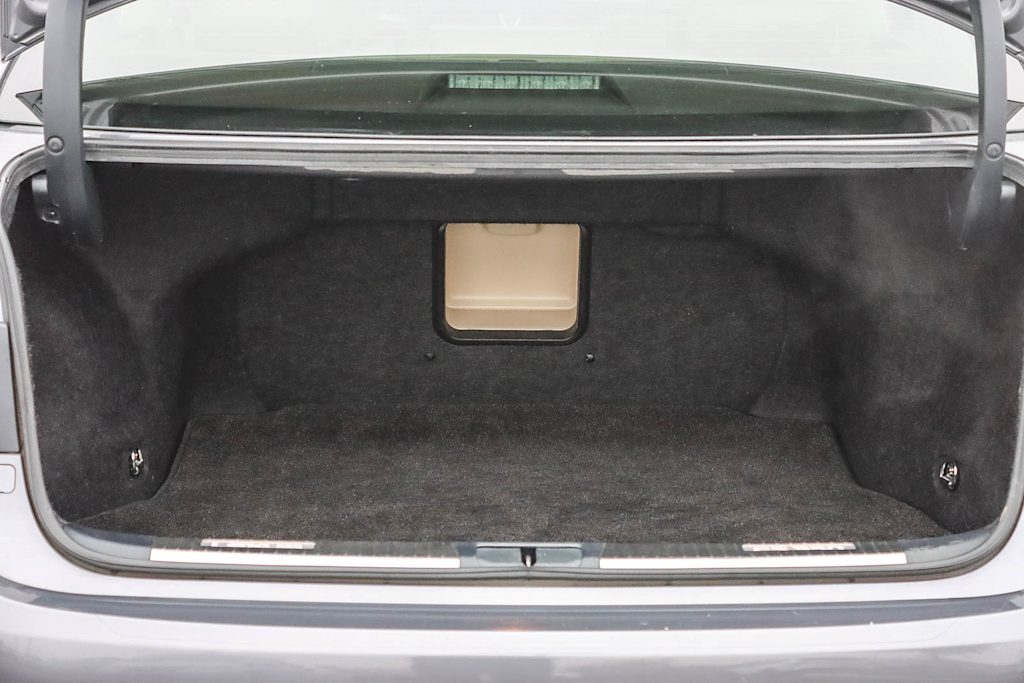 Thumbnail: 2016 Lexus ES - 15