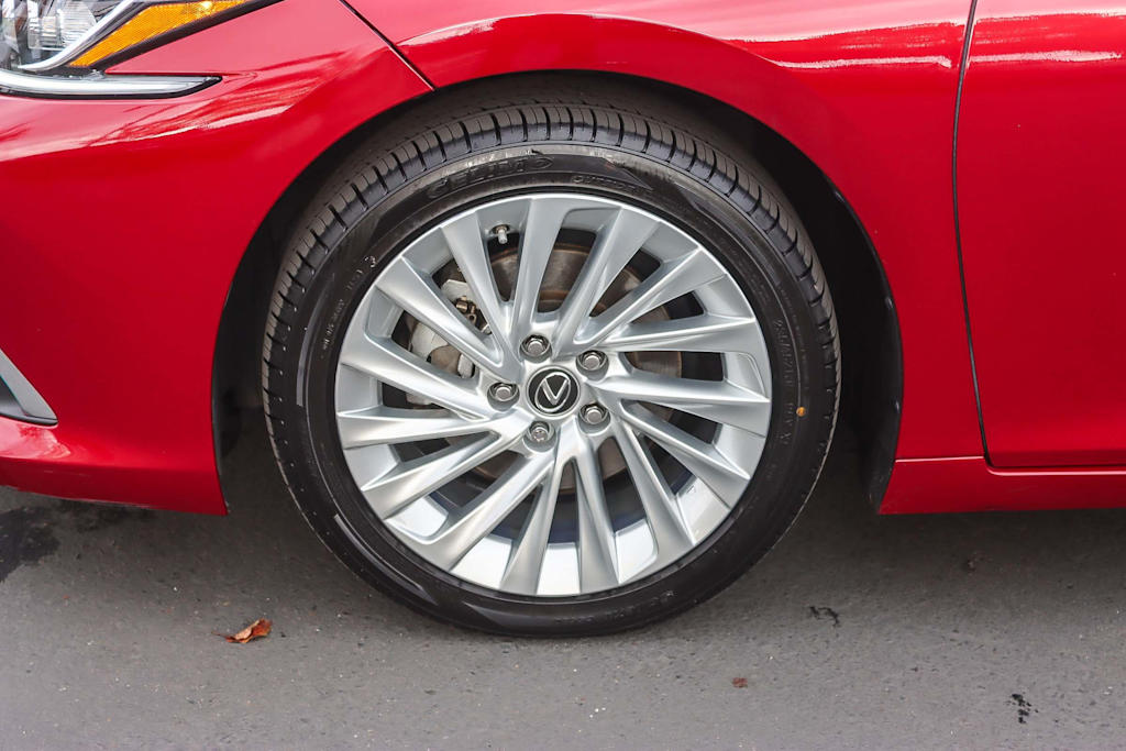 Thumbnail: 2019 Lexus ES - 6