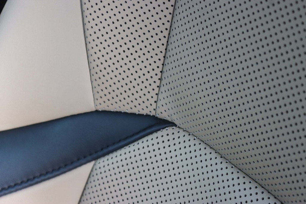 Thumbnail: 2019 Lexus ES - 27