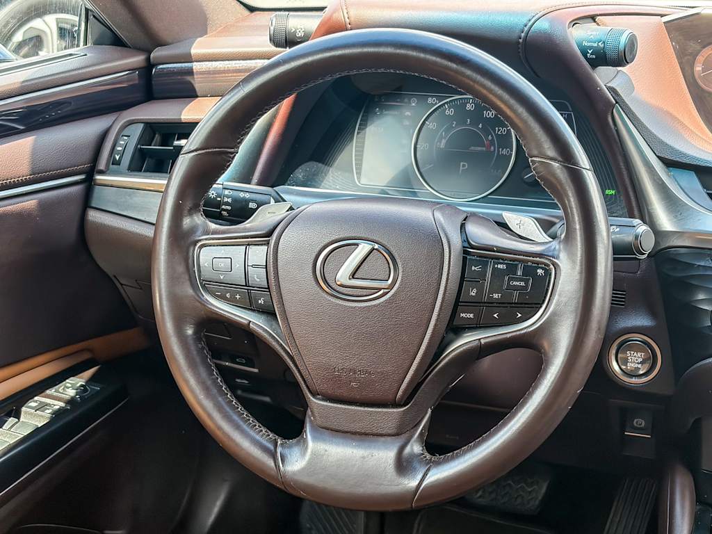 Thumbnail: 2019 Lexus ES - 9