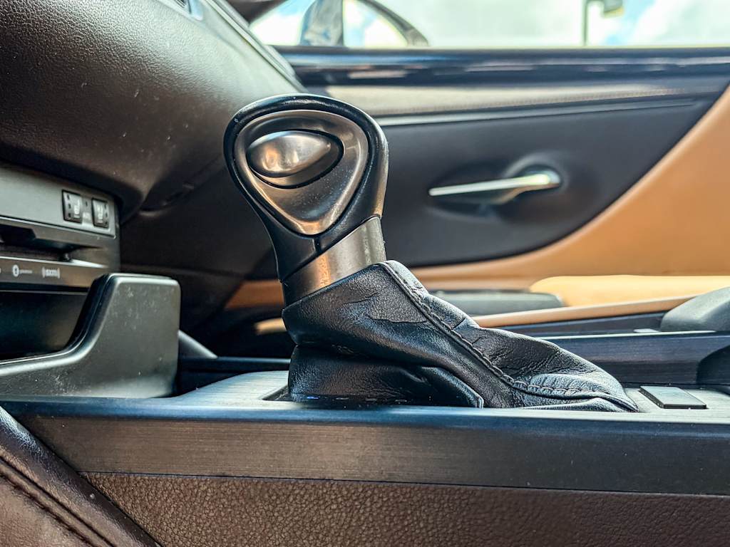 Thumbnail: 2019 Lexus ES - 24