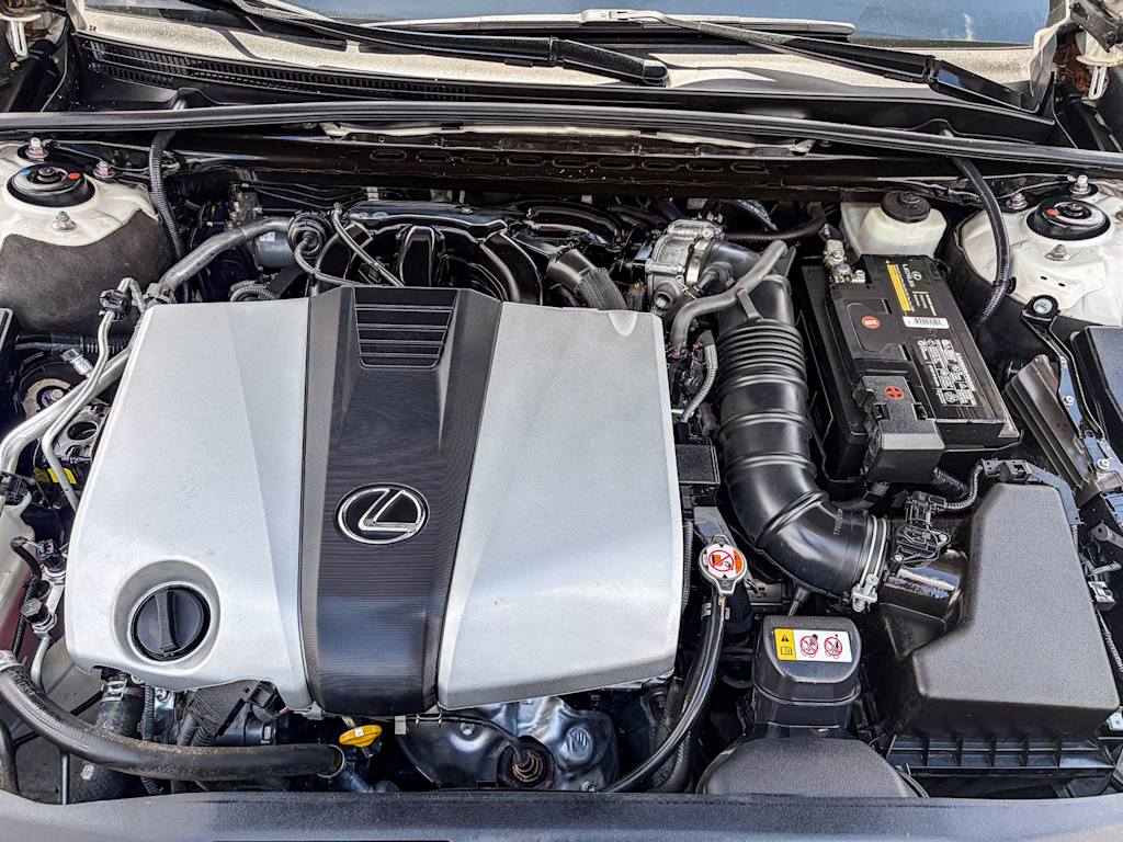 Thumbnail: 2019 Lexus ES - 8