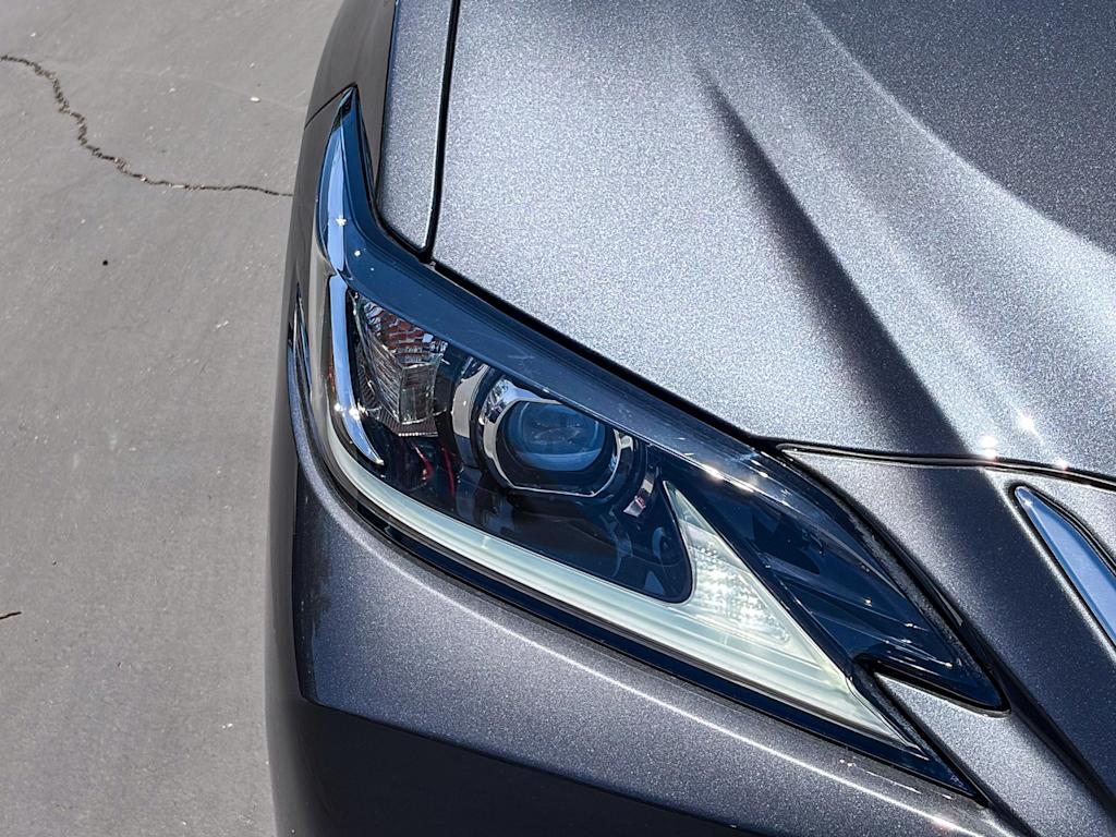 Thumbnail: 2025 Lexus ES - 18