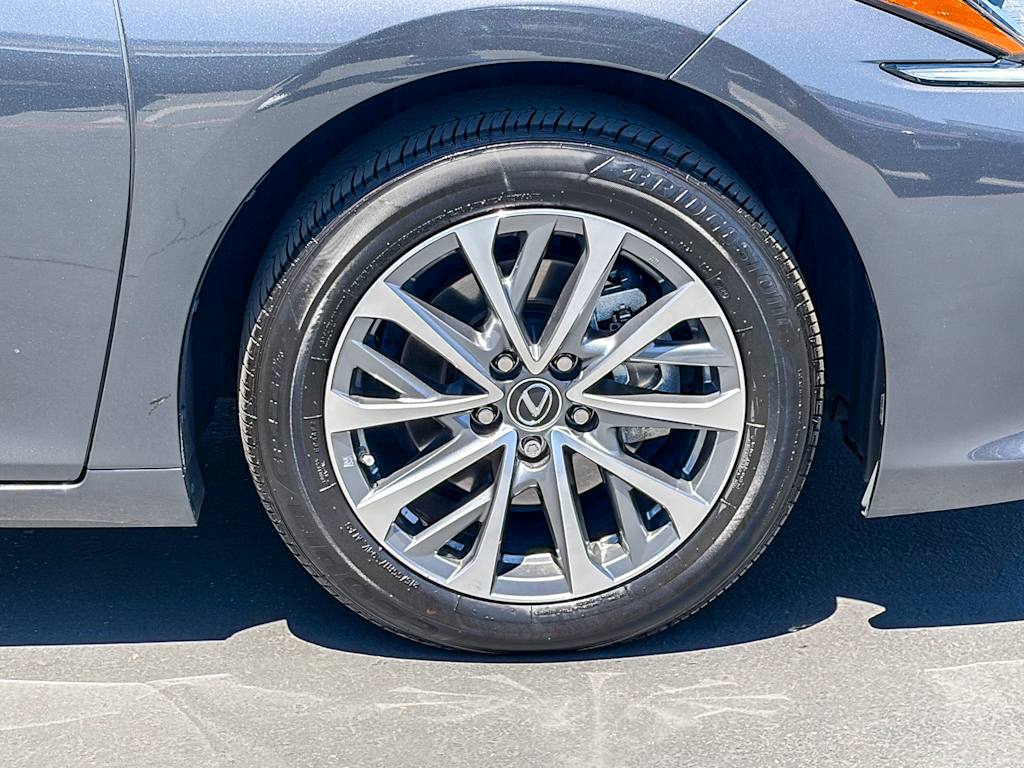 Thumbnail: 2025 Lexus ES - 7