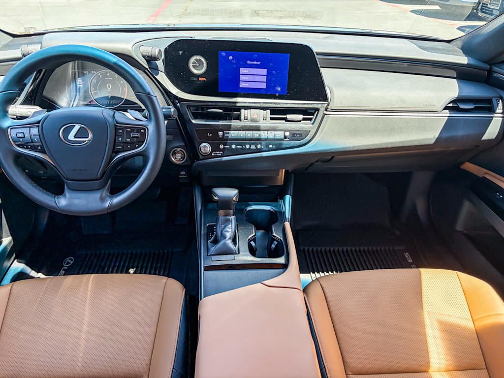 Thumbnail: 2025 Lexus ES - 2