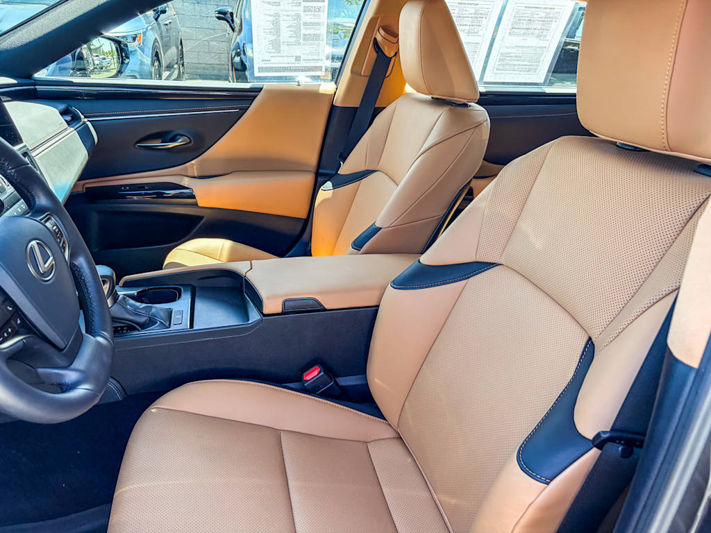 Thumbnail: 2025 Lexus ES - 11