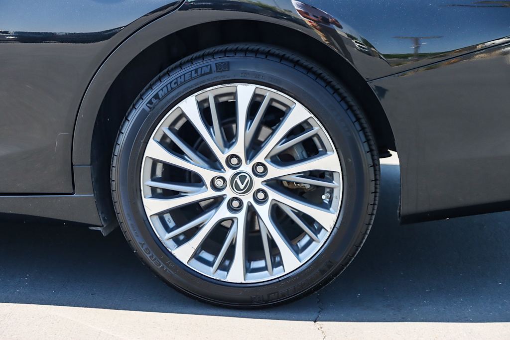 2021 Lexus ES 250 20