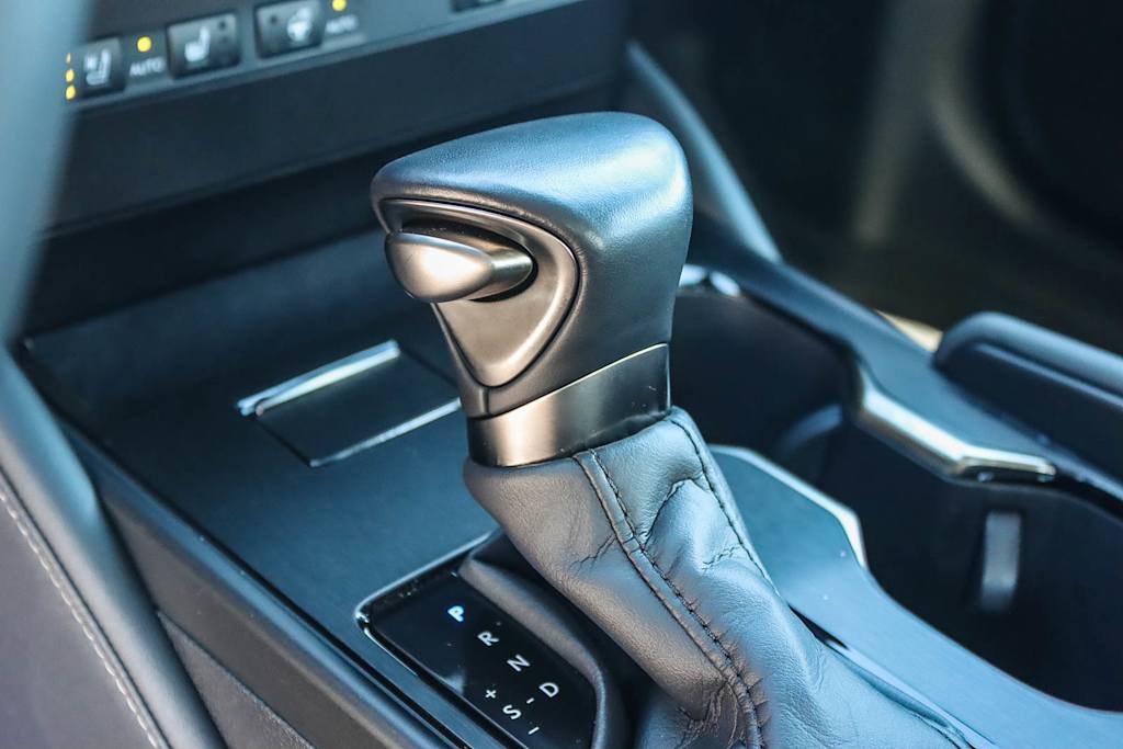 Thumbnail: 2024 Lexus ES - 13