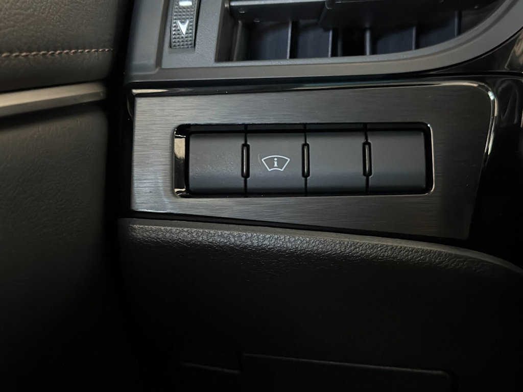 Thumbnail: 2025 Lexus ES - 32