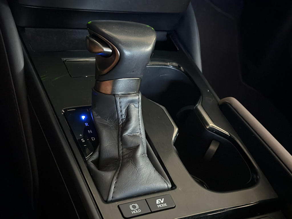 Thumbnail: 2025 Lexus ES - 15