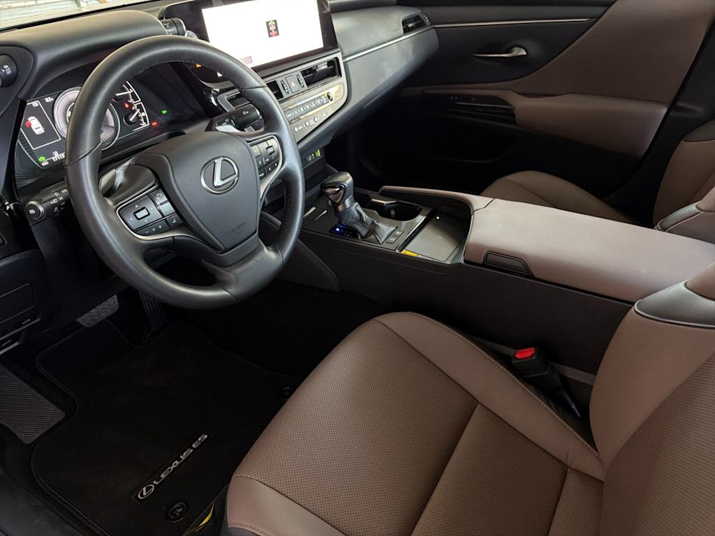 Thumbnail: 2025 Lexus ES - 9