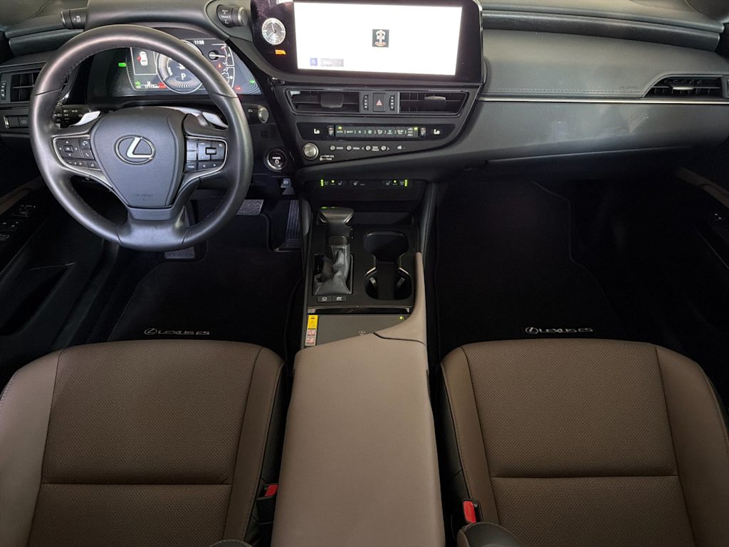 Thumbnail: 2025 Lexus ES - 2