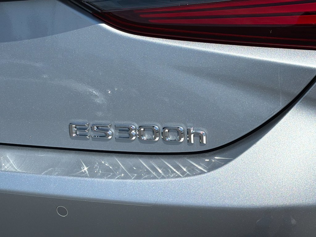 Thumbnail: 2025 Lexus ES - 7