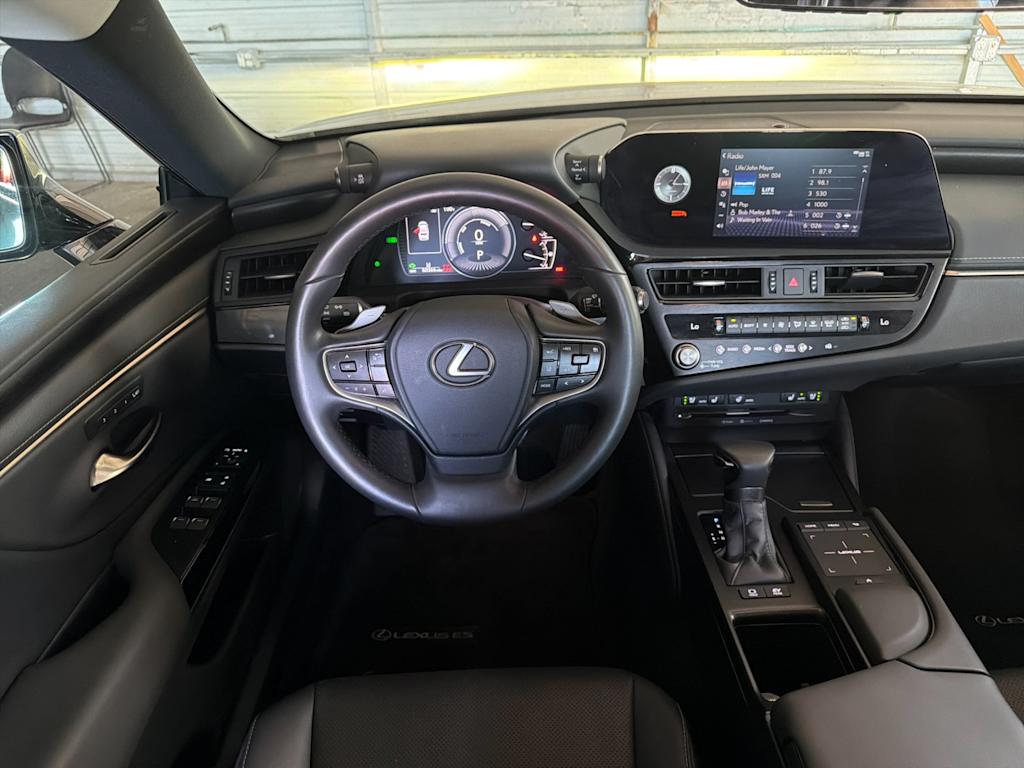 Thumbnail: 2022 Lexus ES - 11