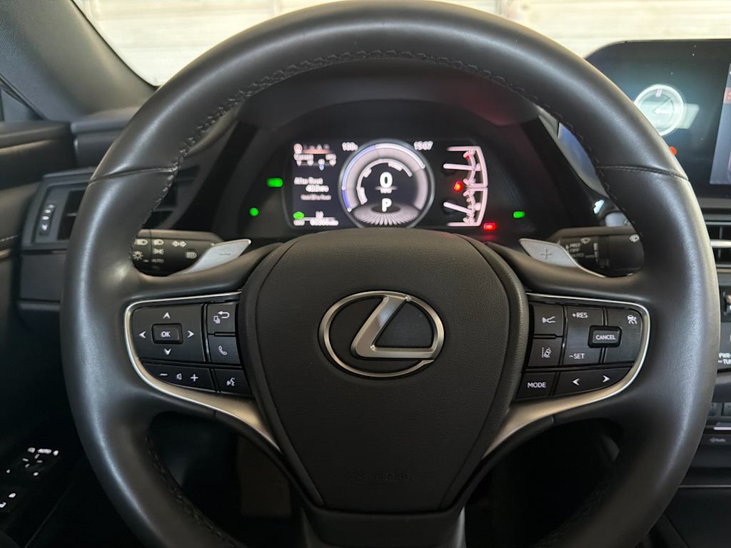 Thumbnail: 2022 Lexus ES - 27