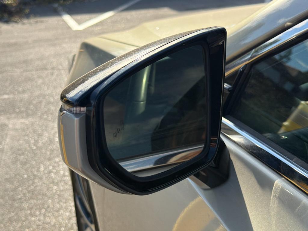 Thumbnail: 2024 Lexus ES - 20