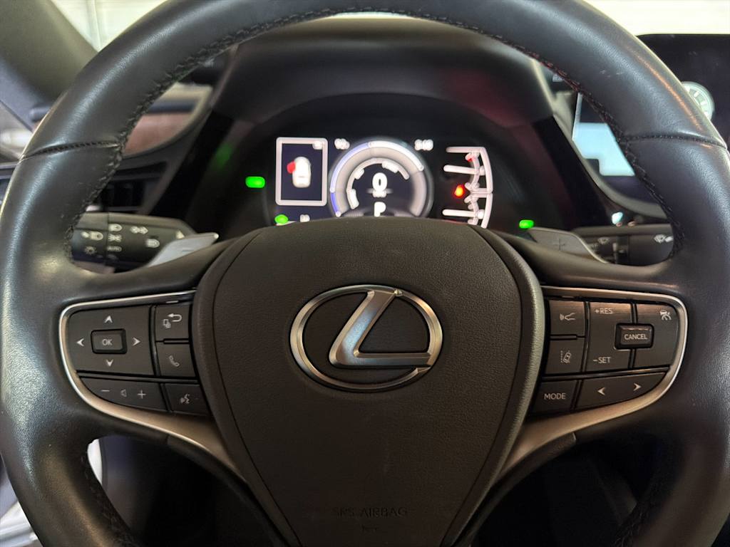 Thumbnail: 2024 Lexus ES - 25