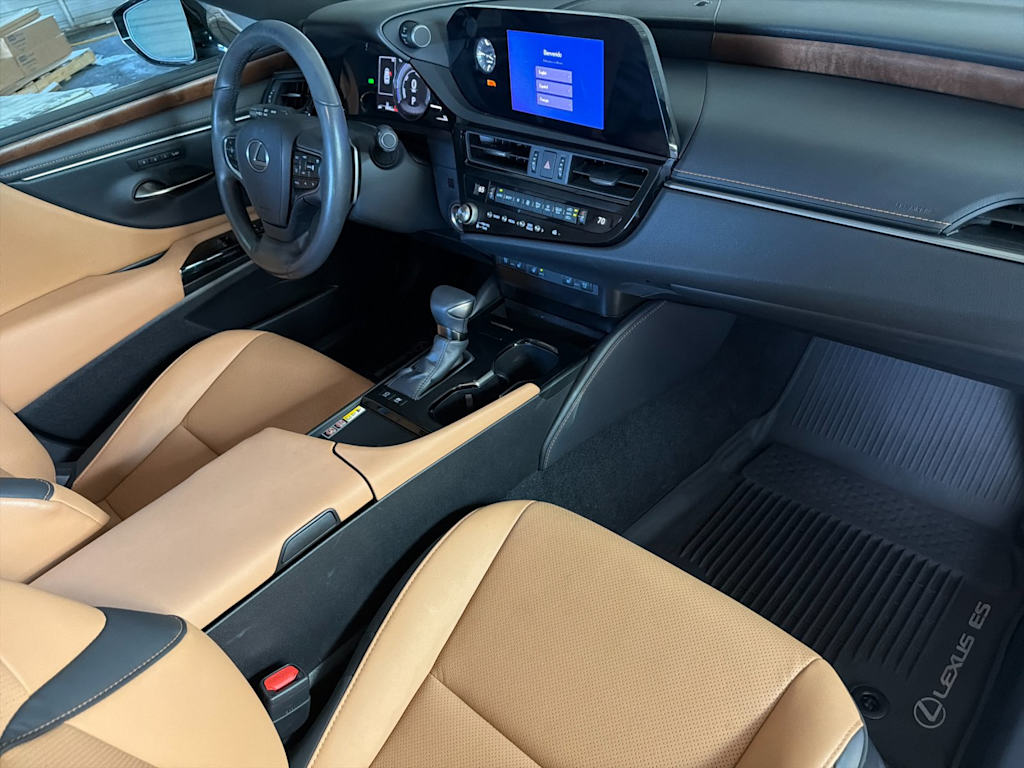 Thumbnail: 2024 Lexus ES - 12