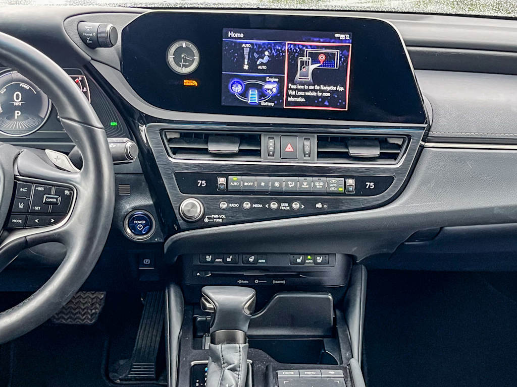 Thumbnail: 2022 Lexus ES - 12