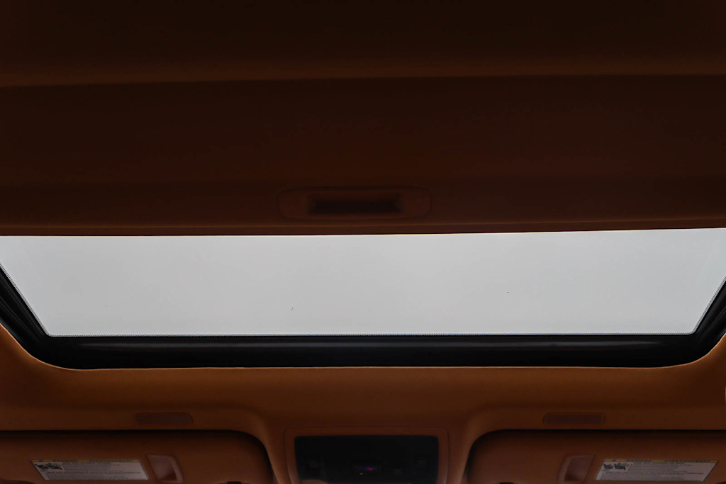 Thumbnail: 2025 Lexus ES - 24