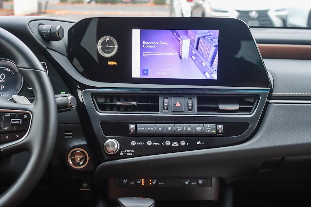 Thumbnail: 2025 Lexus ES - 13