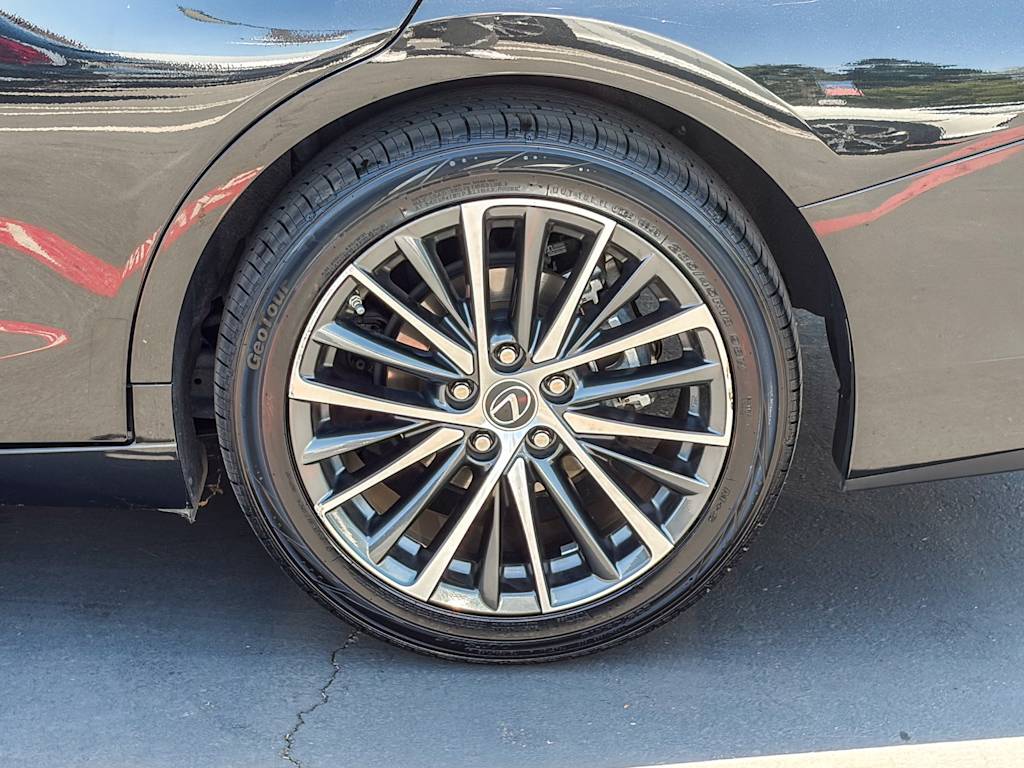Thumbnail: 2022 Lexus ES - 20