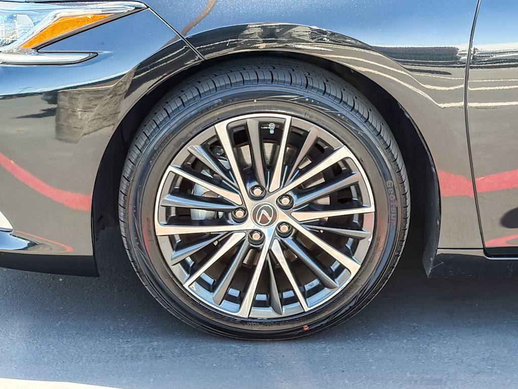 Thumbnail: 2022 Lexus ES - 6