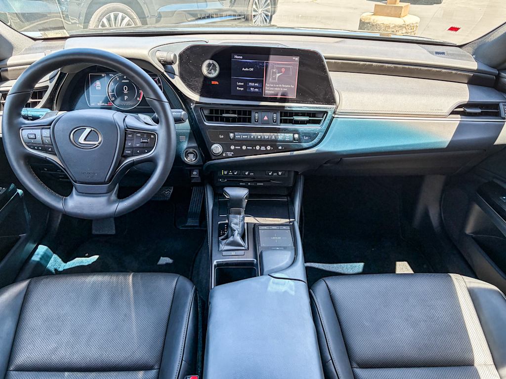 Thumbnail: 2022 Lexus ES - 2