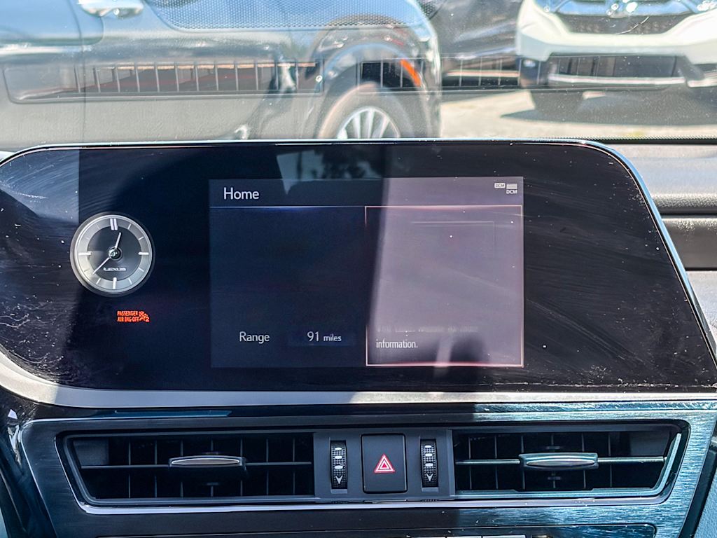 Thumbnail: 2022 Lexus ES - 21