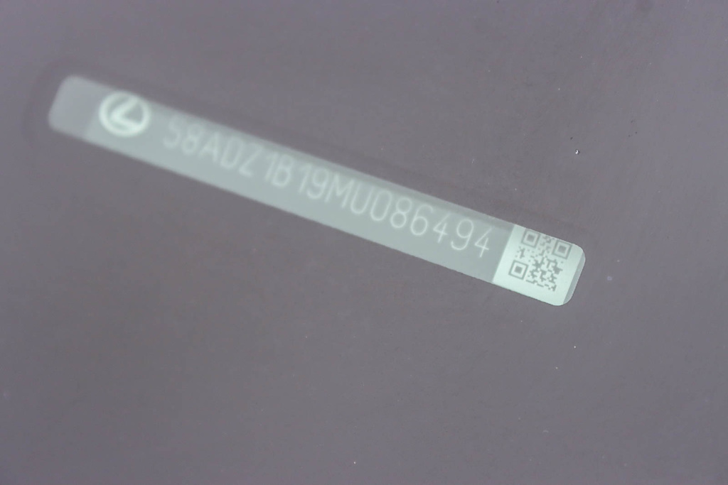 Thumbnail: 2021 Lexus ES - 16