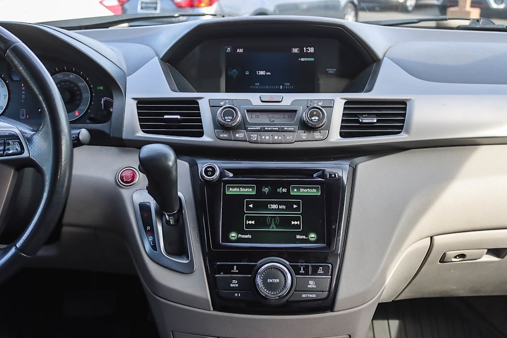 Thumbnail: 2016 Honda Odyssey - 12