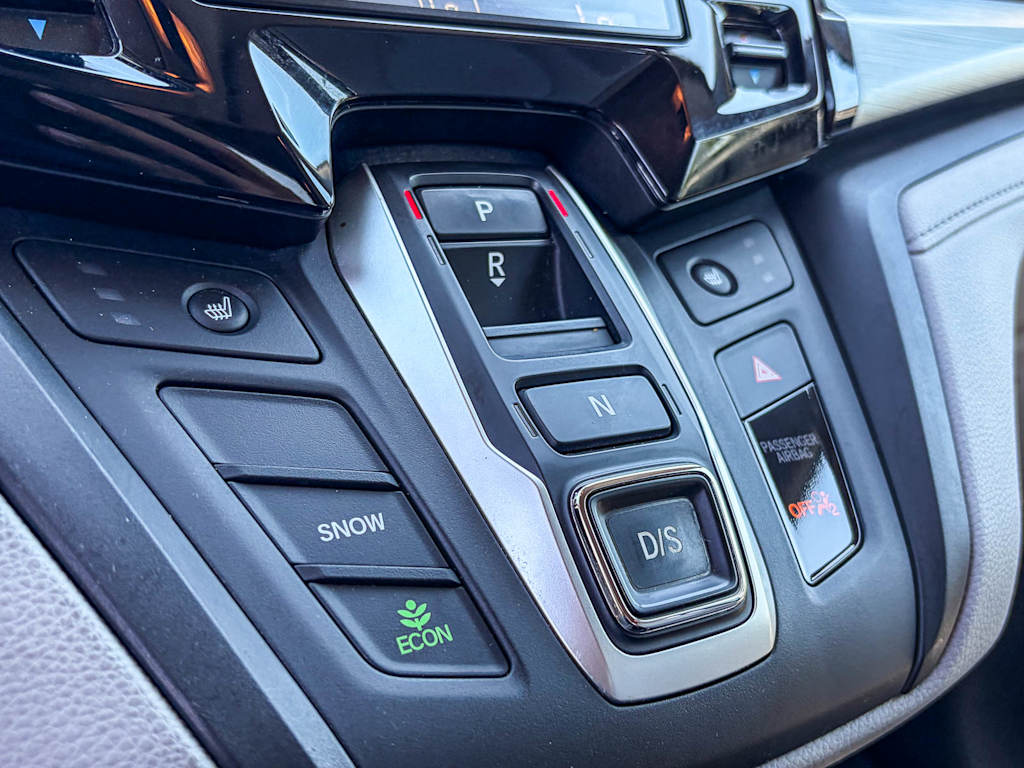 Thumbnail: 2018 Honda Odyssey - 14