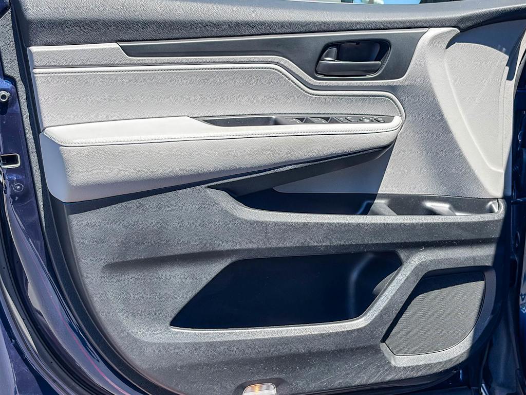 Thumbnail: 2018 Honda Odyssey - 23