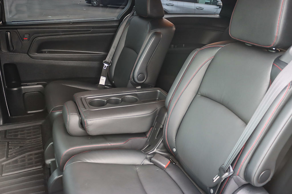 Thumbnail: 2023 Honda Odyssey - 11