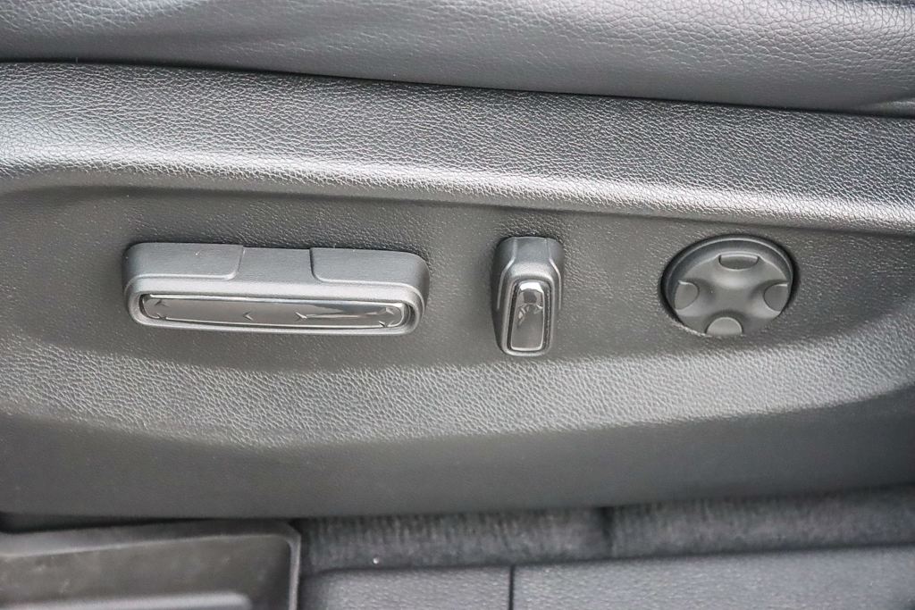 Thumbnail: 2023 Honda Odyssey - 25