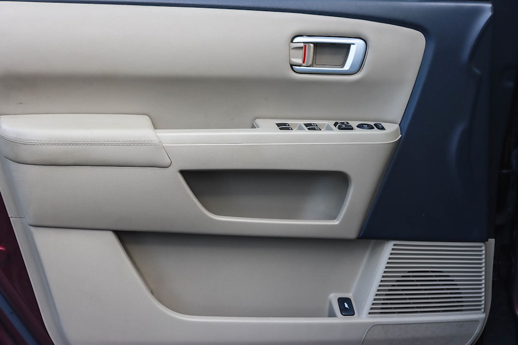 Thumbnail: 2012 Honda Pilot - 24