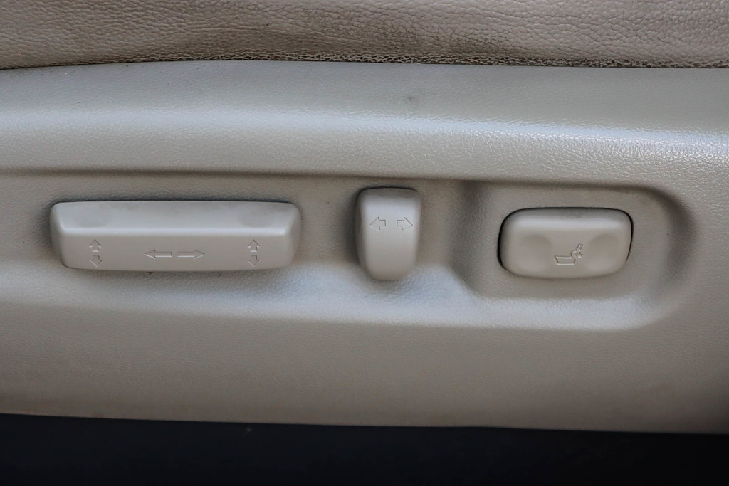 Thumbnail: 2012 Honda Pilot - 25