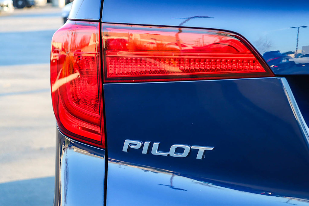 2016 Honda Pilot EX 19